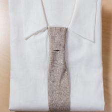 Pellavapaita solmiolla
